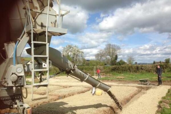 alphaaggregates.co.uk_--_228211103